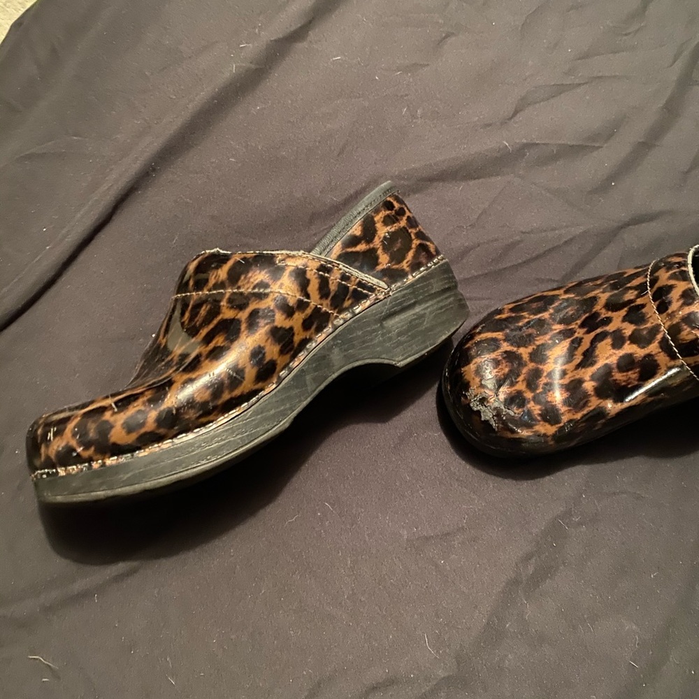Leopard dansko clogs - Picture 3 of 5